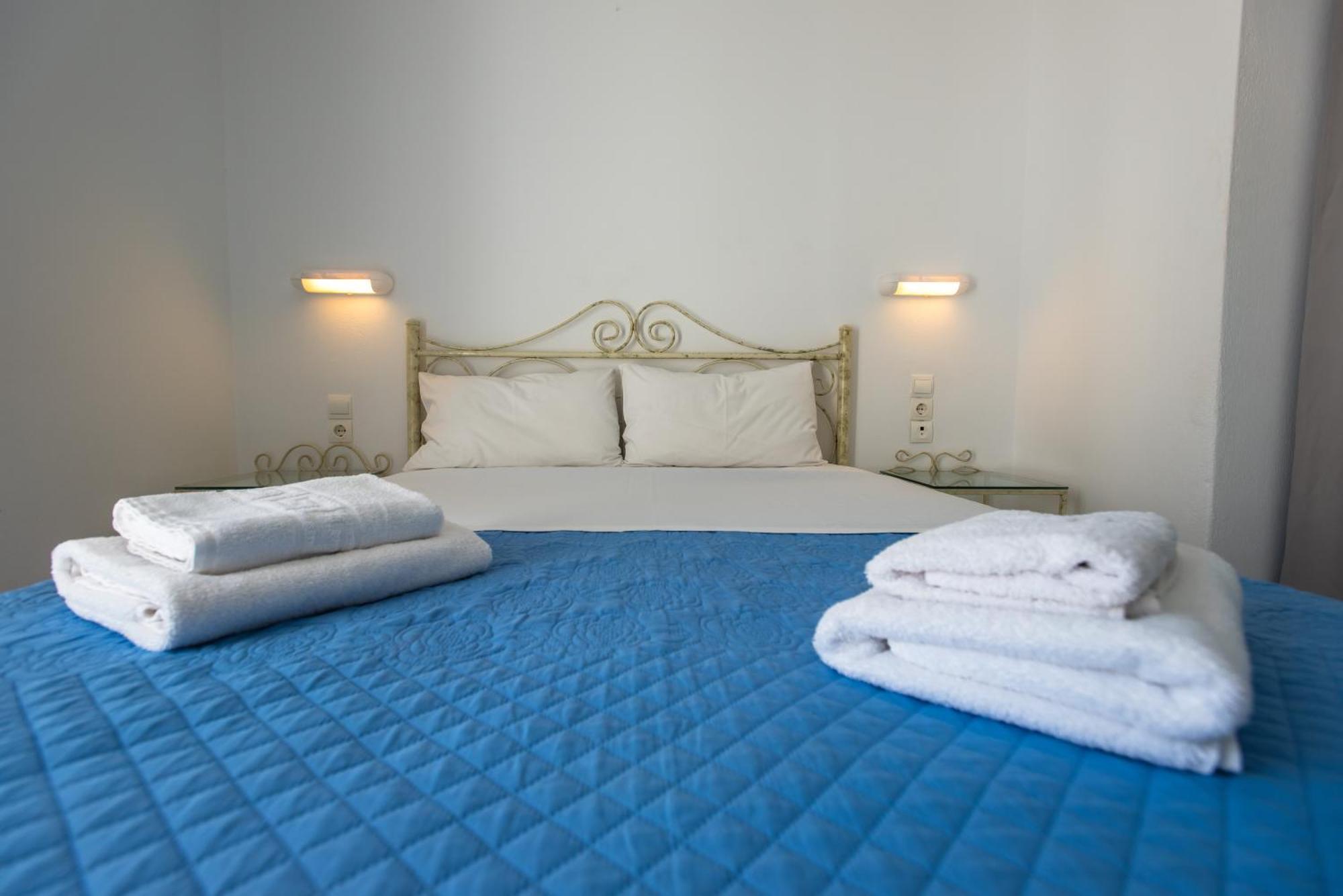 V-Rooms In Milos Cyclades بولونيا المظهر الخارجي الصورة